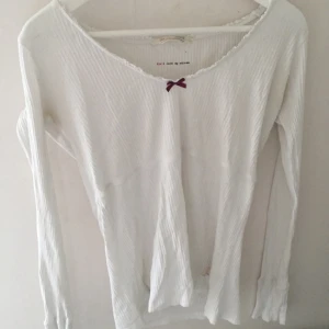  - Vit odd molly. Använd knapp 4 gånger, storlek 3 :)