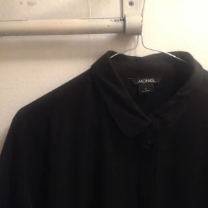  - Snygg skjorta, knappt använd 