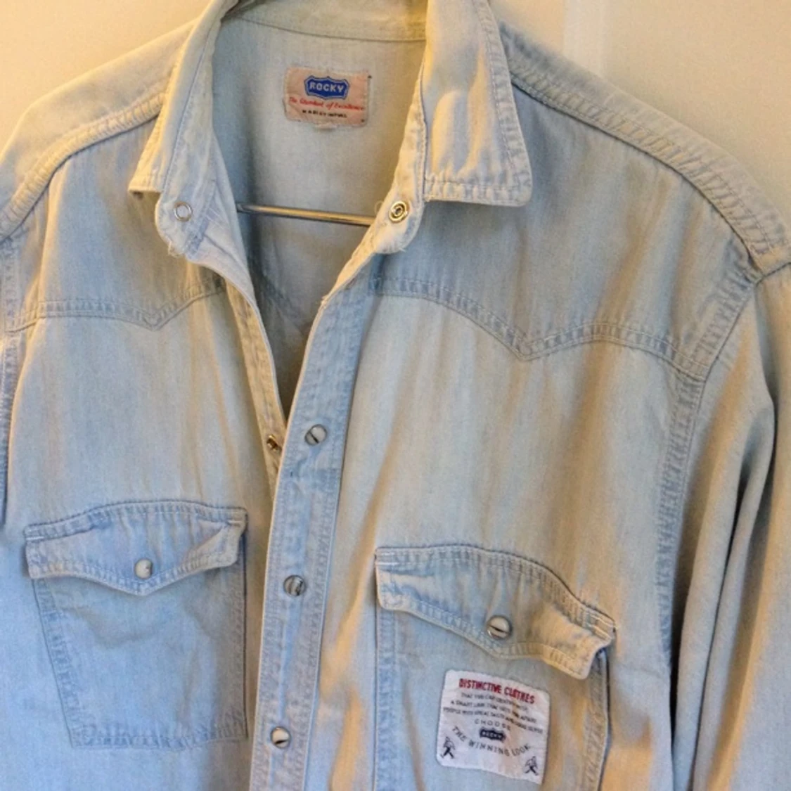 Oversize jeansskjorta. Står M men mer L/XL.  - 1379951167