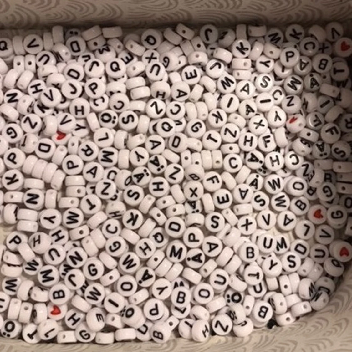 Bokstavs PÄRL armband