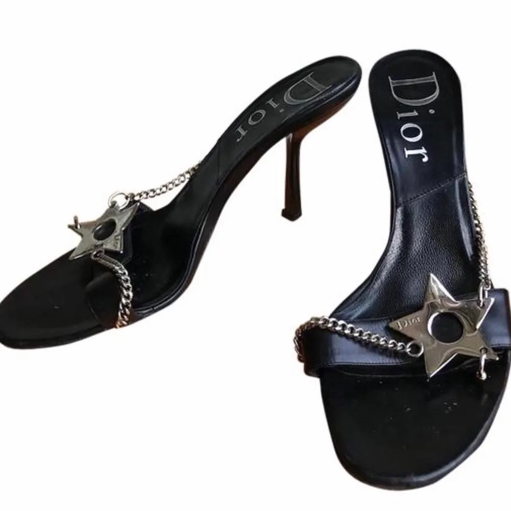 Vintage Dior by John Galliano Mules  From  2000 //. Size: 36,5 Condition: Good   International shipping FREE . Skor.