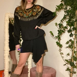 ✨ Stickad pärla ✨ - ✨ En stickad dröm med guldglitter och sparkz ✨ några trådar lösa som du kan se på bilden. 