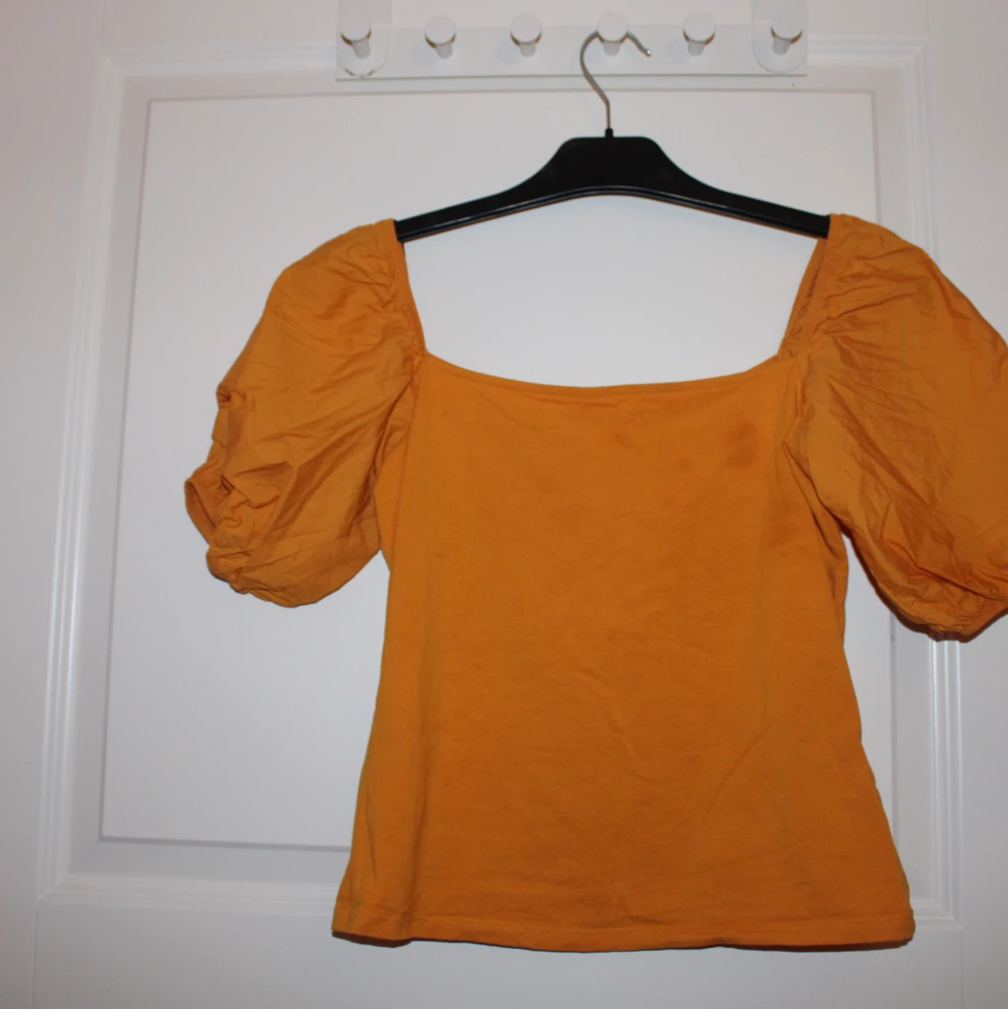 Off shoulder gul topp - 90
