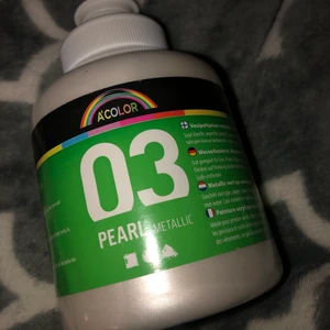 Pearl metallic - A’color 03 pearl metallic 500ml, sjukt fin färg o helt oanvänd pågrund av dubblett. 10kr extra o få med paletten🤩