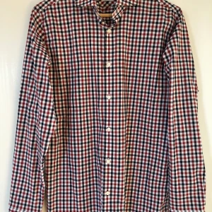 Jack & Jones premium cotton shirt - Rarely used (2-3 times). Without any stain, smell (smoke or sweat). In very good condition 