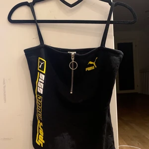 Puma bodysuit  - En puma body i fint skick. Dragkedjan går att öppna. Frakt blir 44kr