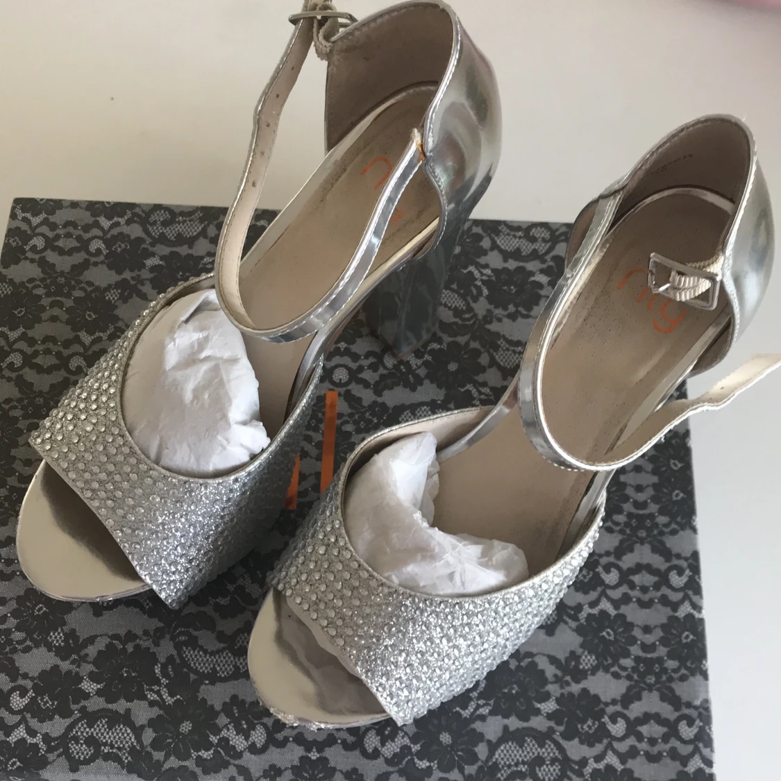 Silvriga klackar - 90