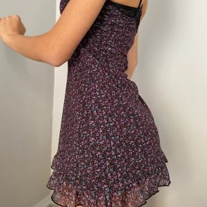 Jätte söt klänning fr Urban Outfitters - Söt klänning nyligen köpt på Urban Outfitters! Oanvänd. 