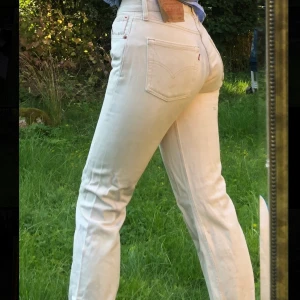 Levis 501 - Skitsnygga 501or som ger bra former osv!! Bra skick!!