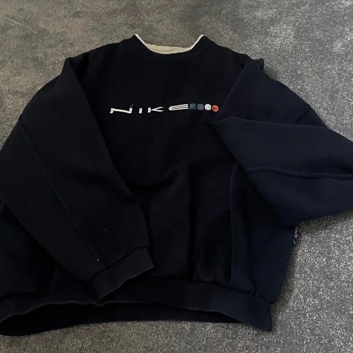 Vintage Nike/adidas sweatshirts | Plick Second Hand