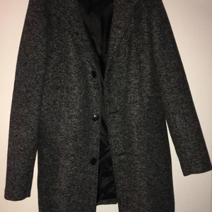 kappa -  Zara - ⚪️Använts ett fåtal gånger  ⚪️Väldigt gott skick