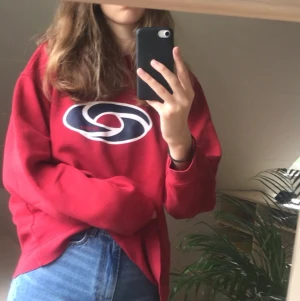 Jätte snygg och mysig tröja - Säljer för att jag inte använder den mycket längre. Storlek XL. Bäldigt varmt och mysigt. Skriv mig privat om intresserad. Högsta pris i commentarerna vinner ❤️