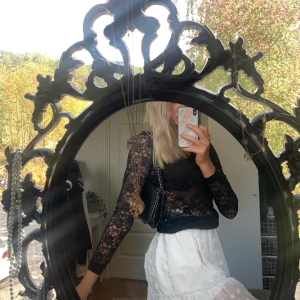 Spetströja - Spetströja skit snygg med en svart bh under9!!💕💕35