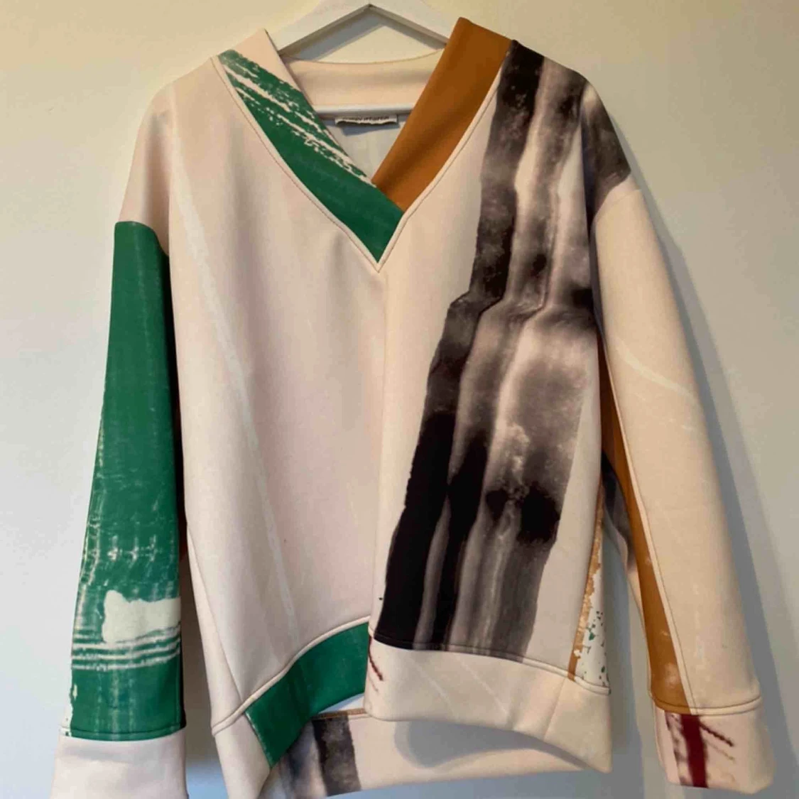 Oversize collagetröja