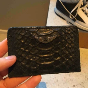  - Plånbok från Zadig Et Voltaire. Nästan som ny, använd väldigt lite. 
