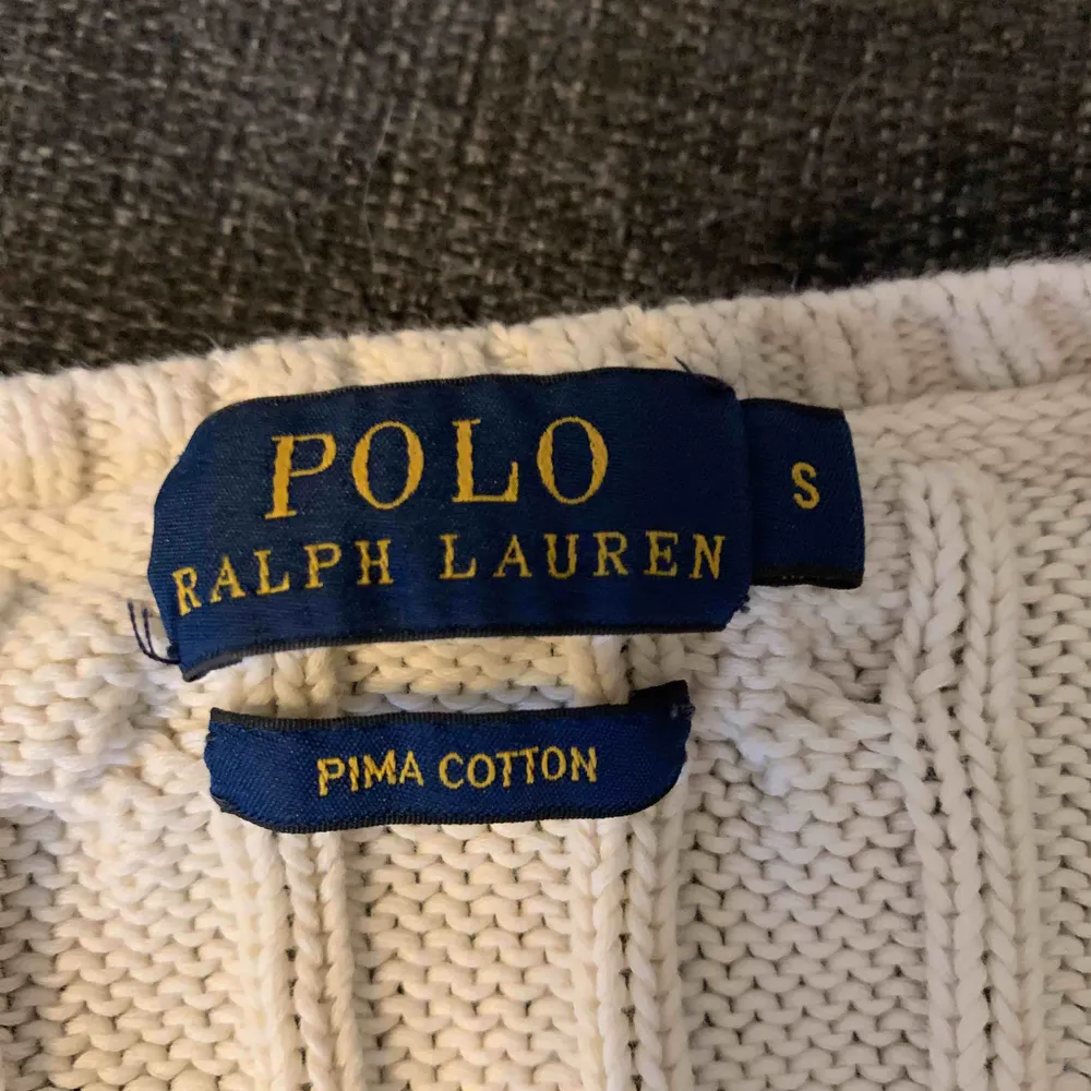 Polo tröja, ralph lauren storlek s 70 kr extra för frakt 150kr för att mötas upp!. Stickat.