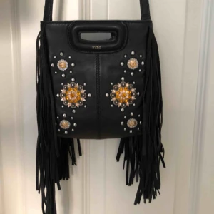  - Maje väska i den mindre modellen. Nästan oanvänd!! Köpt på NK i Stockholm.