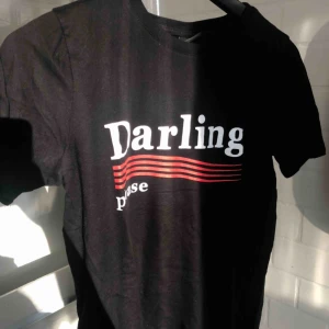  - Så snygg tröja från ginatricot. Jätte fint skick. Storlek XS men skulle säga att den även passar S.