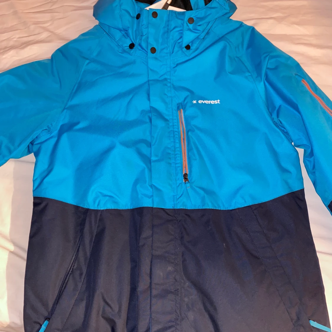 Everst jacka, pris kan diskuteras