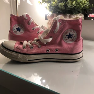 Converse - Rosa converse, bra skick, stl 35 men passar även 36💕💘💝