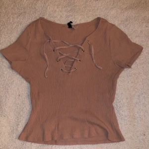 Fin Beige tröja  - Super skön och fin! Sparsamt använd. 