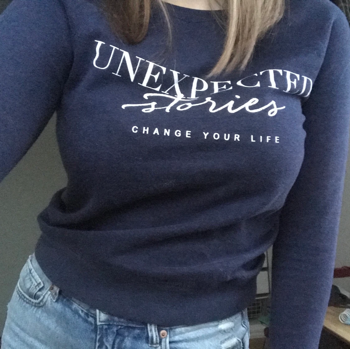 Marinblå Sweatshirt i strl XS🫐 - 90