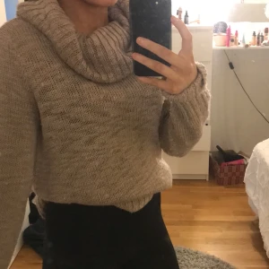 Stickad tröja med krage - Skön stickad tröja, fin tröja, bra material