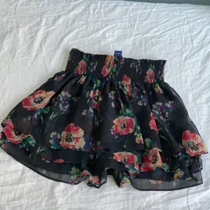 En blommig kjol från polo, ralph lauren