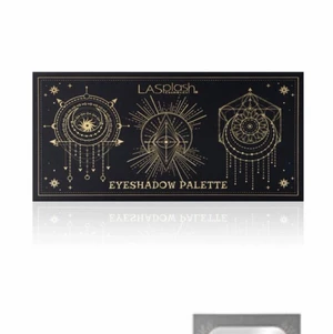 Oanvänd ögonskuggspalett - Köpte denna ögonskuggspalett men när jag fick hem den så var det fel palett. Jag har endast öppnat den, finns kvar i orginalförpackningen. Nypris så kostar den ca 400:- men säljer den för 200:- 15kr frakt. Om rimligt pris så kan jag sänka. Dm för mer info ( inte mina bilder )