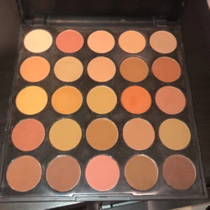 Morphe paletter - Säljer mina morphe paletter då jag fick nya i julklapp. 200kr för båda inklusive frakt☺️