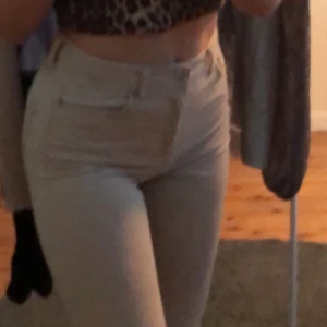 Jeans i storlek 36 - Jätte fina jeans 