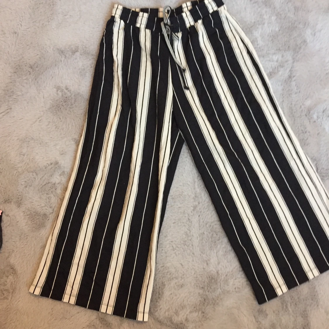 Byxor från ginatricot