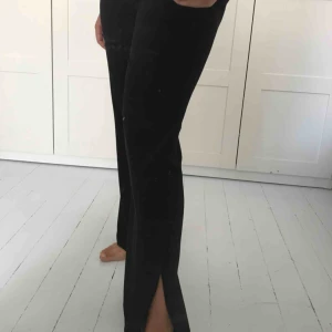  - Kotymbyxor med slits 