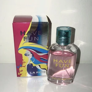  - Parfym ”Have fun” från H&M. Luktar sött med en touch av frukt!  Använd bara några sprut! 🌸köparen står för fraktkostnaden🌸