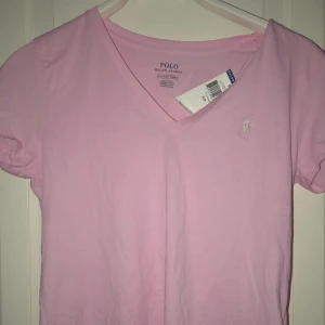  - Oanvänd Ralph lauren t-shirt 