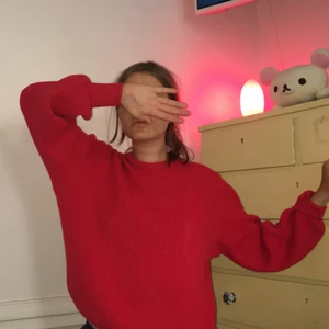  - Klarröd stickad tröja 💓 100% alpaca-ull 💓 passar XS-M