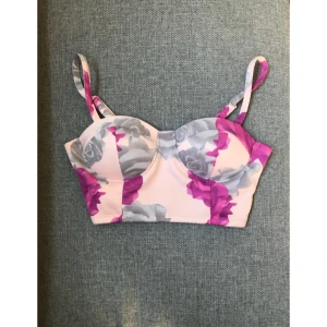  - Så fin topp! Aldrig använd. 