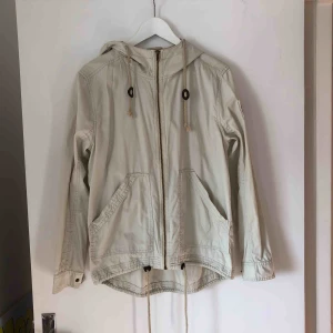  - Vårjacka från Bondelid. Fint skick!