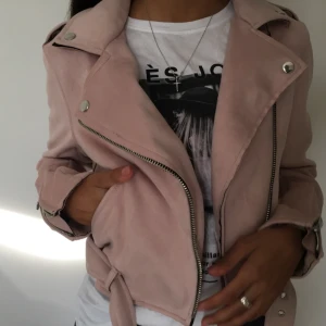  - Helt oanvänd! Ny priset är 370 ungefär 