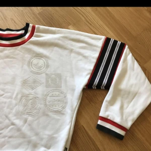  - Adidas tröja