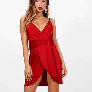  - HELT NY & oanvänd, tags kvar. Passar XS-M.