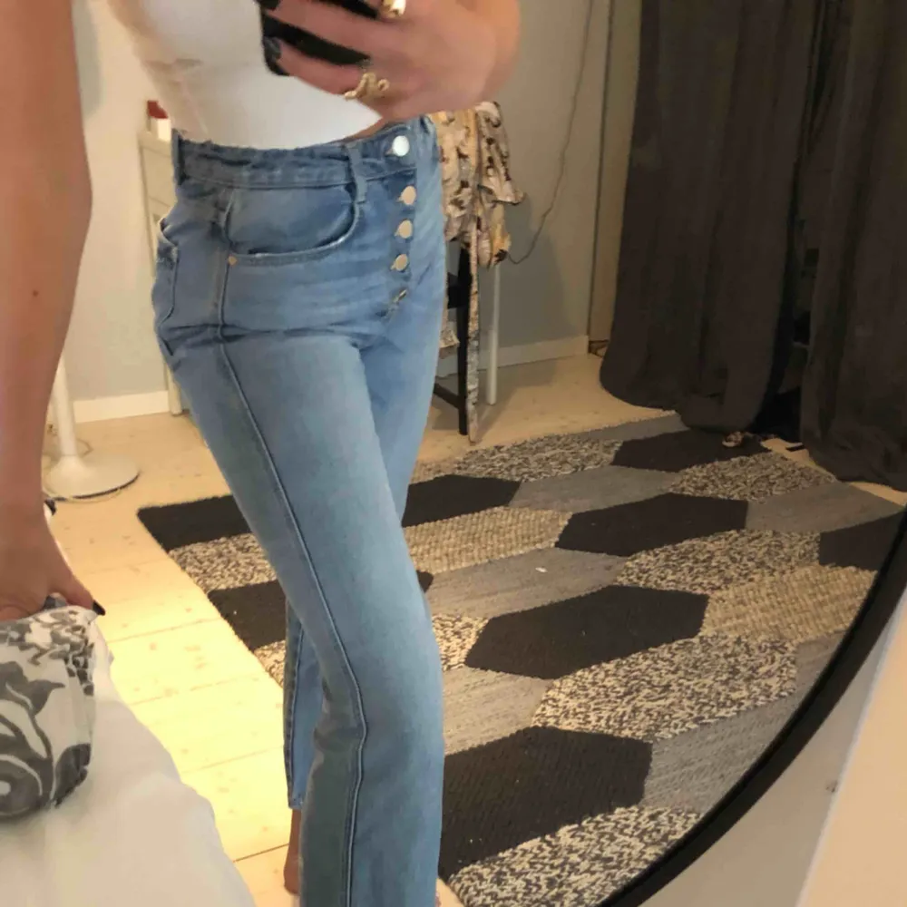Jättefina jeans som är för stora för mig, bra skick . Jeans & Byxor.