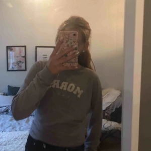  - Naturligtvis äkta Morris tröja köpt för 1000kr, storlek xs men skulle säga att den passar s också ❤️ köparen står för frakten