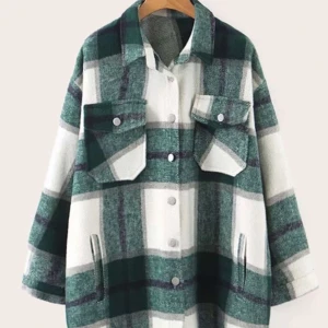 Jacka  - Jag säljer min jätte fina höst jacka ifrån zara i storlek M  för att den inte kommer till användning längre. Den är i jätte bra skik inte alls nött eller slitten. Jag köpte den för 500kr och säljer den du för 300kr + frakt på 63kr.