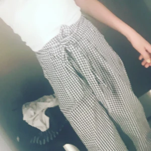 Byxor - Oanvända från Gina 