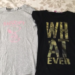 2 stycken fina t-shirts - 2 fina t-shirts med olika tryck💫 har växt yr dem, frakt tillkommer 💫