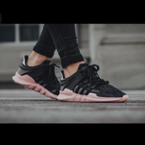 Adidas Equipment Support ADV - Modell: Adidas Equipment Support ADV  Färg: ‘Black Ice Purple’ Skorna är felfria och i fint skick. Nypris 1500kr