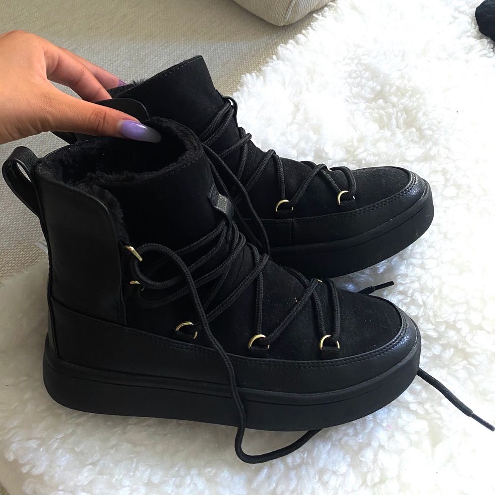 h&m moon boots
