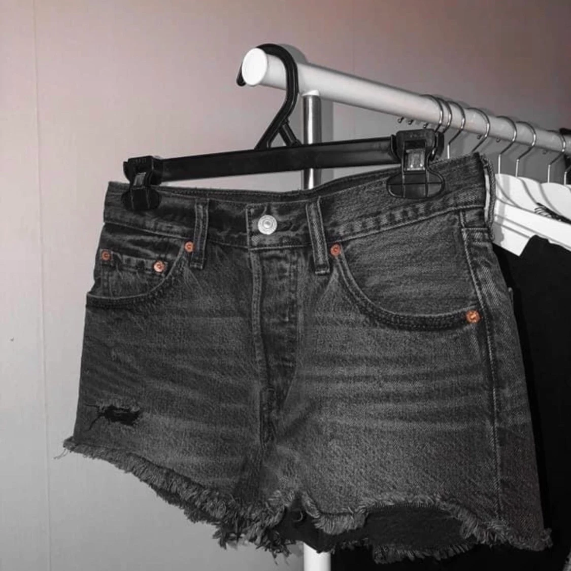 Levis 501 shorts w.24