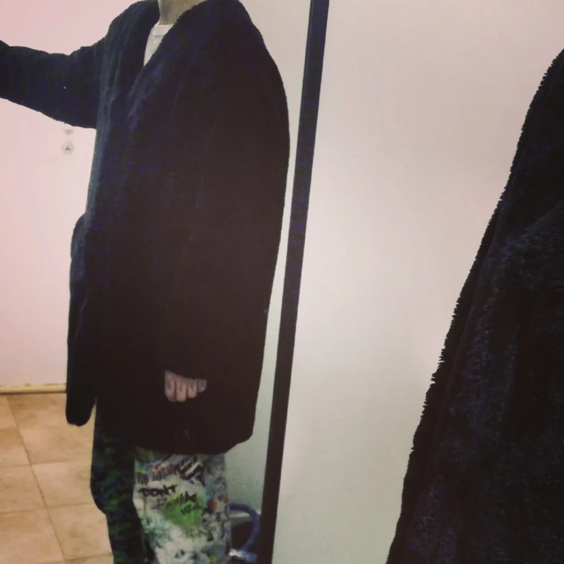 Black fur coat 🌚😬👻🎃 - 90